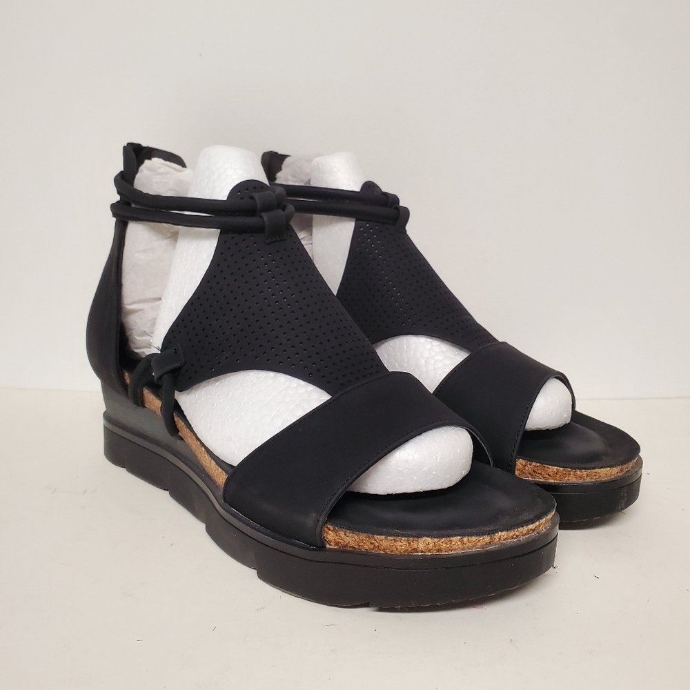 Pierre Dumas Platform Black Sandals, size 7.5
